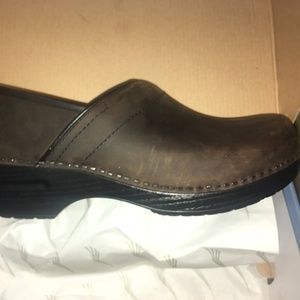 Professional Antique Brown/Blk